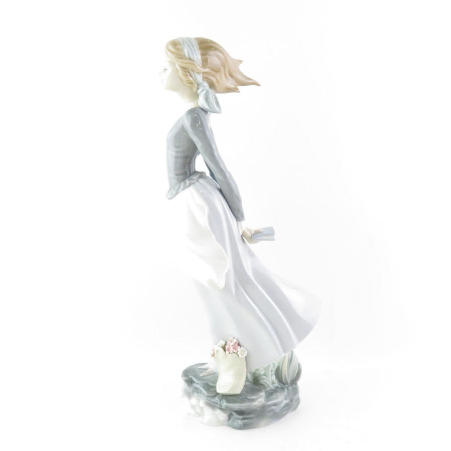 LLADROリヤドロ 海のそよ風　フィギュリン LLADRO 美品 リヤドロ 海のそよ風 フィギュリン 陶磁器 置物