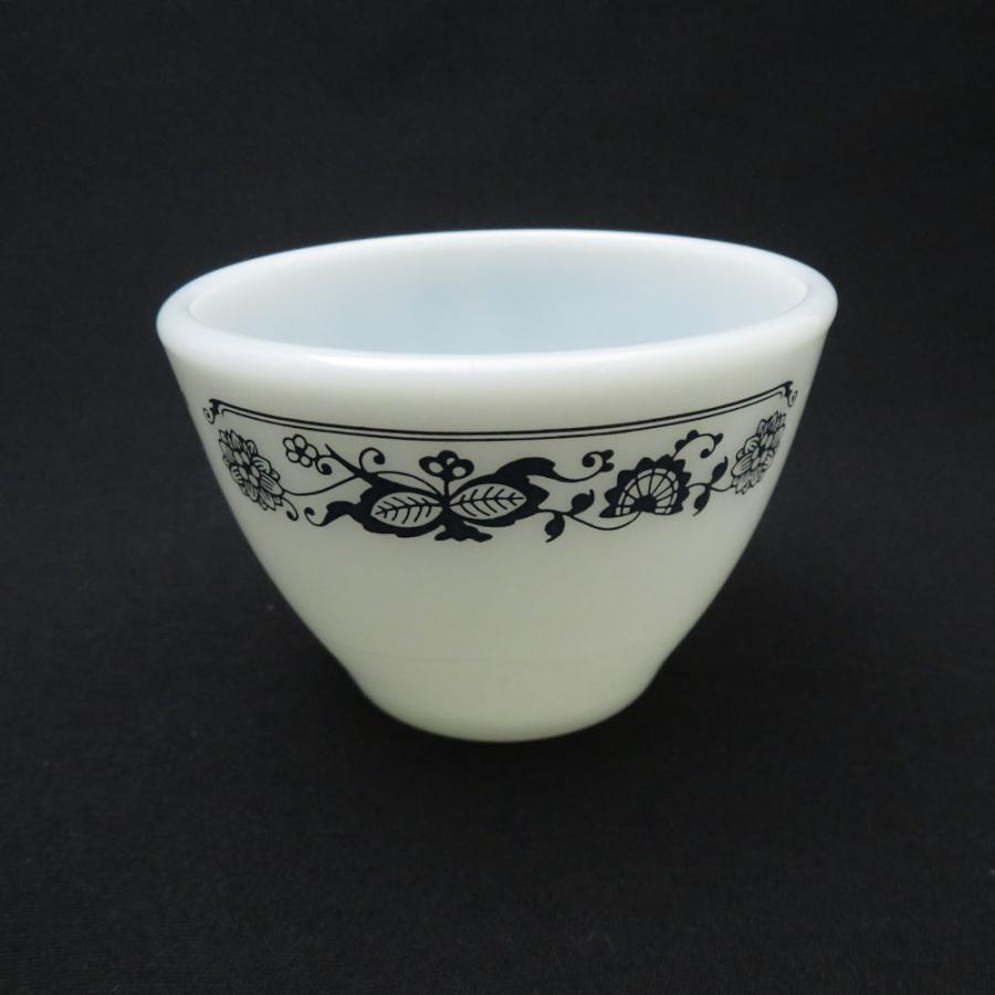 オールドパイレックス アーリーアメリカン ミルクガラス ボウル3個