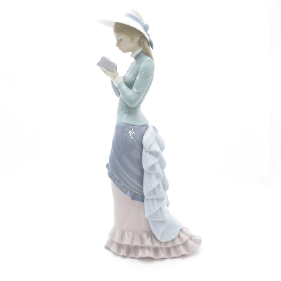 リヤドロ LLADRO 本を読む女の子 磁器人形