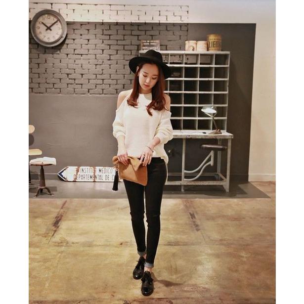 ニット セーター ホワイト ブラック 肩出し オフショルダー ゆったり 可愛い 女子 レディース キレセク Tp To 0242 Urubei 通販 Yahoo ショッピング