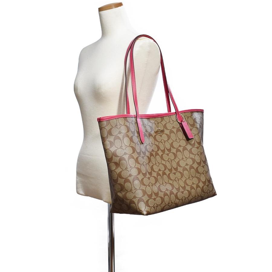 【並行輸入品】 コーチ トート バッグ COACH 5696 IMD9S PVC シグネチャー シティ トート カーキ/フューシャ | COACH | 01