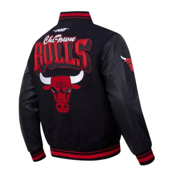 NBA公式 メンズ アウター スタジャン ジャケット ジャンパー プロスタンダード シカゴ・ブルズ CHICAGO BULLS TEAM BADGE MEN'S RIB WOOL VARSITY JACKETの画像