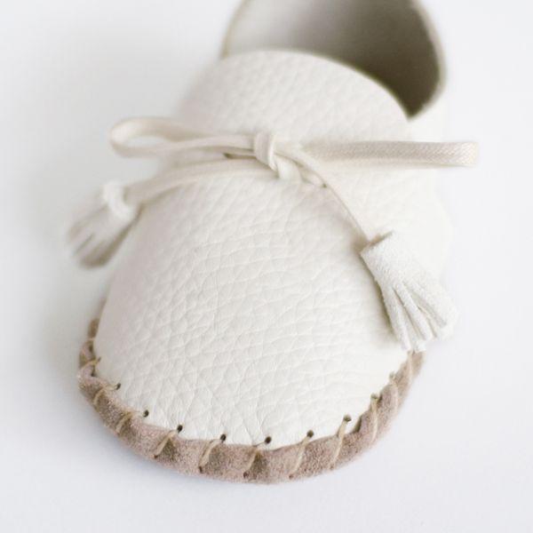 【ファーストシューズ キット（イニシャル無）】クリックポスト対応、出産祝い、贈り物、名入れ、手作り、お揃い、1才誕生日、マタニティ、国産、11cm |  | 01