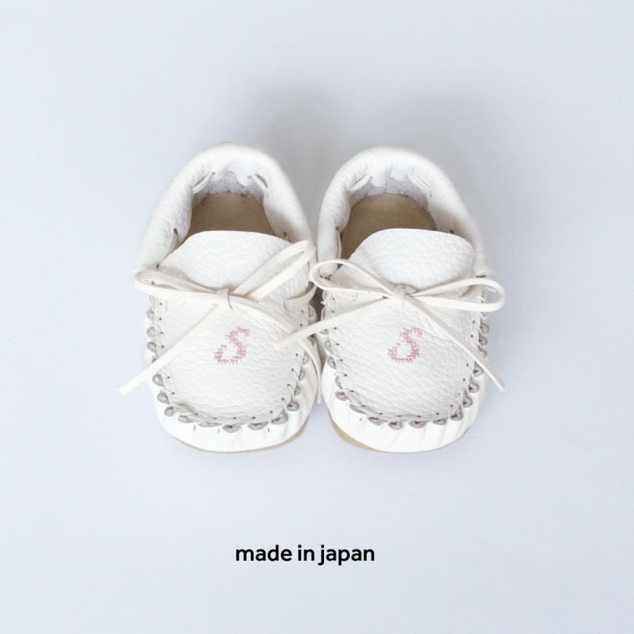 名入れ【BABYシューズ キット（イニシャル入）】送料無料（クリックポスト）、出産祝い、ギフト、贈り物、手作り、マタニティ、国産、12cm |  | 01