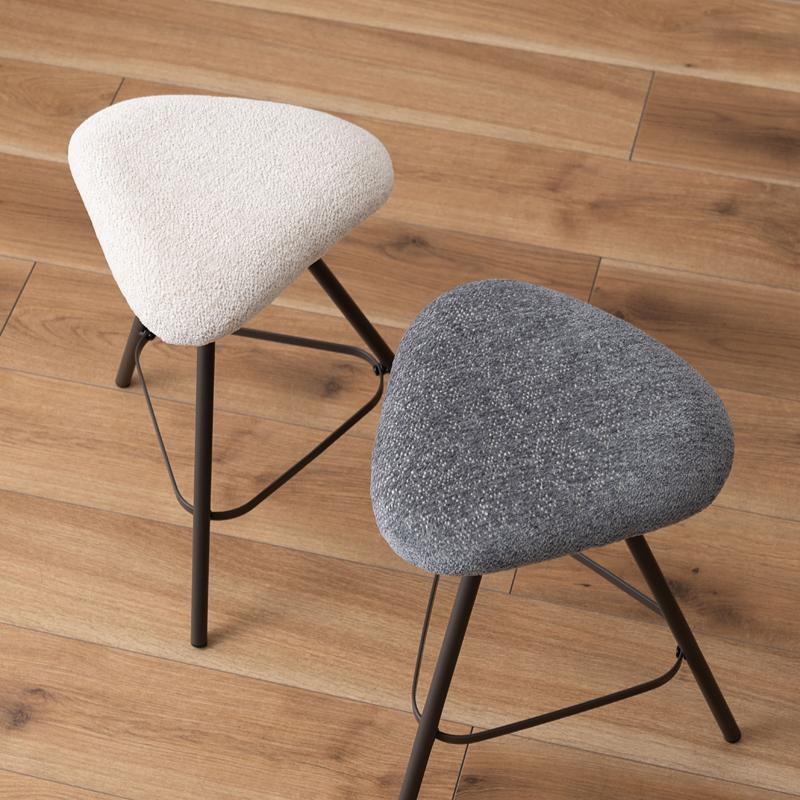 スツール 椅子 高さ 45cm カウンターチェア 軽い 軽量 座面 三角形