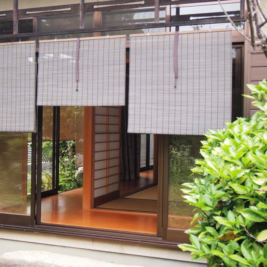 【新入荷】 すだれ 幅181-200×高さ181-200cm 屋外 おしゃれ 巻き上げ すだれカーテン 目隠し 簾掛け 防炎 フック 取り付け 簡単 間仕切り 日除け ロールアップ PVC 日本製 【V6979334266】(25385円)