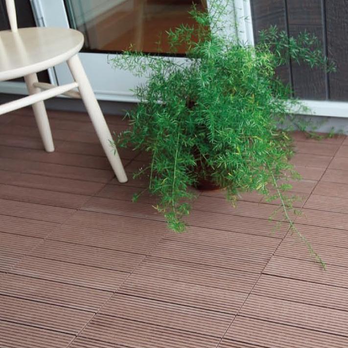 タイルデッキ diy おしゃれ 木目調 タイル 人工木製 ウッドパネル