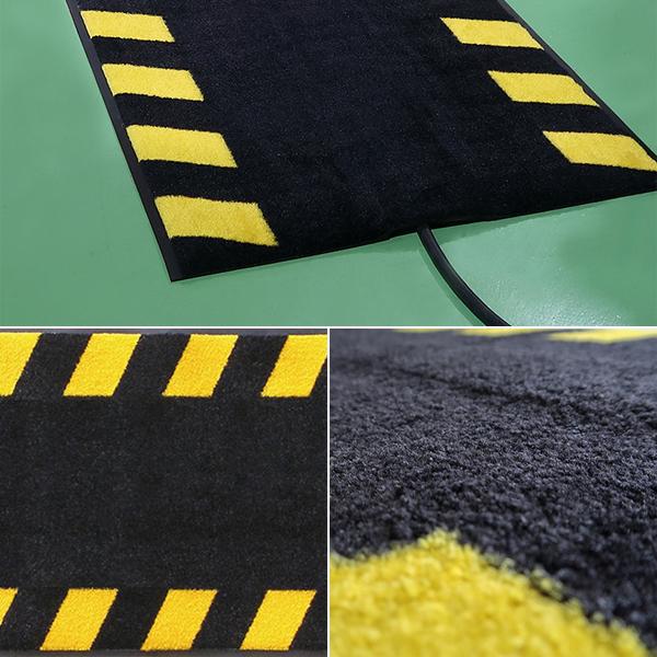 床マット 30×200cm 配線用 溝 凹み くぼみ ケーブル避け コードよけ 通路 事務所 コンセントよけ イベント会場 工事 現場 防炎 滑り止め | クリーンテックス・ジャパン