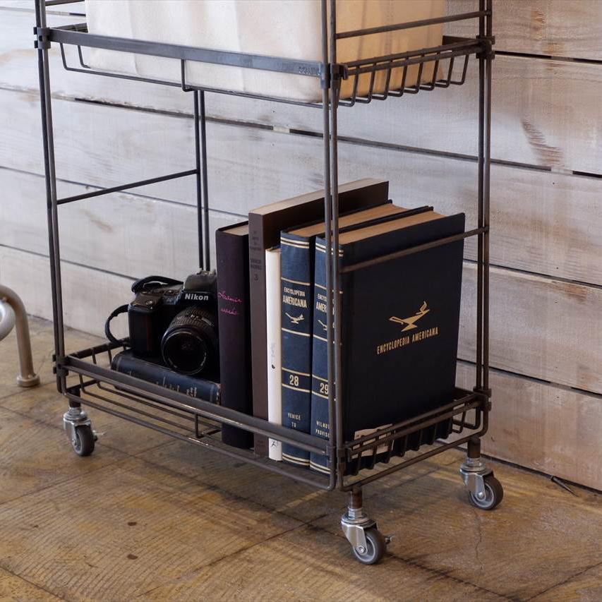 アイアンキャスターラック  男前シェルフ  移動式  ガレージ　オーダーメイド アイアンキャスターラック 男前シェルフ 移動式 ガレージ ハンドメイド