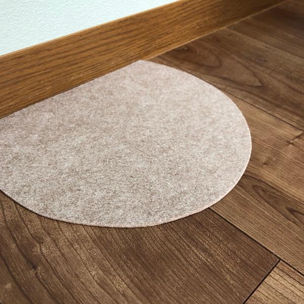 消臭マット 65 90cm 犬 猫 防水 滑り止め 日本製 ペット用 マット シート おしっこ臭 尿 エサ 餌場 ケージ下 カーペット 玄関 廊下 リビングキュートリー Lic Sas 319 うさぎ屋 株式会社一兎 通販 Yahoo ショッピング