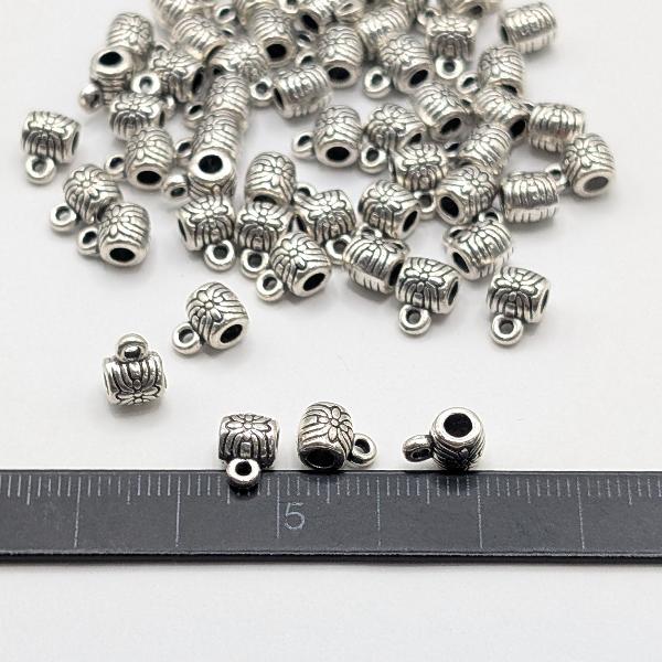 バチカン カン付き ロンデル 約6mm 通し穴2.5mm 約30個 アンティーク