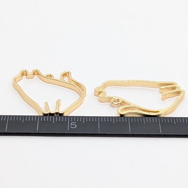 ねこ レジン枠 空枠 猫チャーム 30mm 2個 ネコ フレーム レジン封入