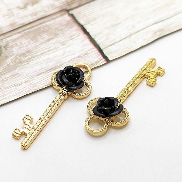 チャーム 鍵 アルミ製 薔薇 34.5mm クローバー カンなし メタルパーツ