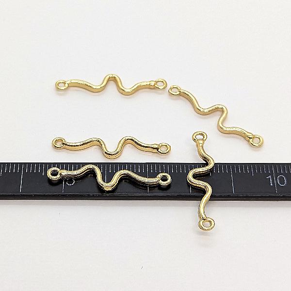 チャーム 蛇 コネクター 25mm 6個 ウェーブ スネークチャーム 縁起物