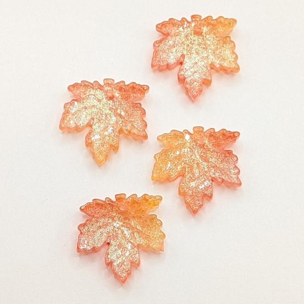 チャーム もみじ 16mm 4個 オレンジ ガラスチャーム 紅葉 和風 カエデ