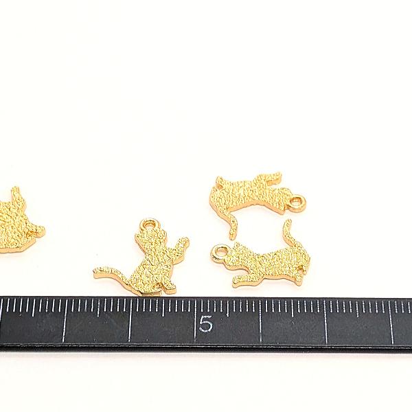 チャーム 猫 パーツ 13mm×13.5mm 4個 ネコ お座り猫 小さめ メタル