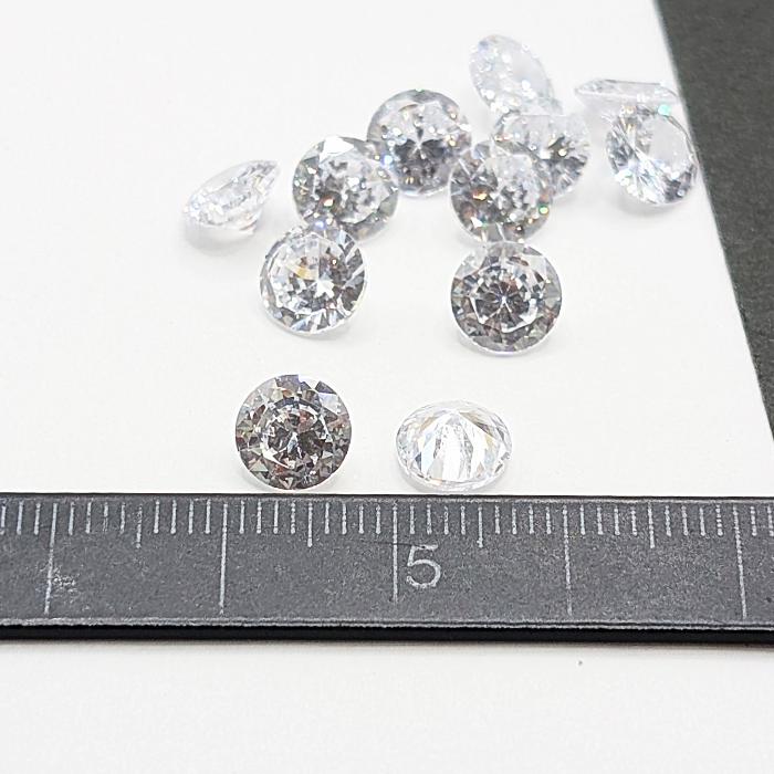 キュービックジルコニア 穴なし 7mm 4個 ルース グレードA クリア 透明 
