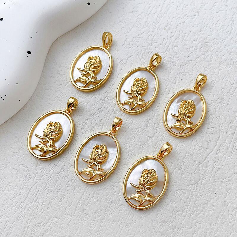 真鍮 楕円 ペンダント 天然シェル フラワーチャーム 18KGP 本金メッキ 約22×15mm 穴2×3.8mm アクセサリーパーツ ハンドメイド ネックレス素材 | 