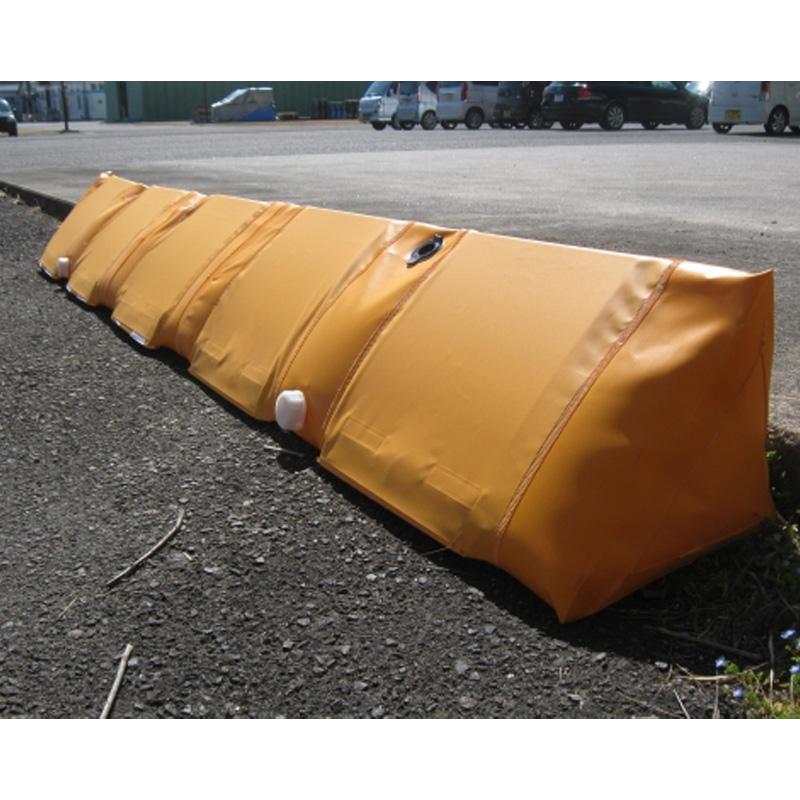 受注生産 防災用具 ウォーターフェンス パネル式 RA型 2m 直角三角形 災害 止水 ゲリラ豪雨 洪水 台風 防災 備え 軽量 ナショナルマリン 代引不可の画像
