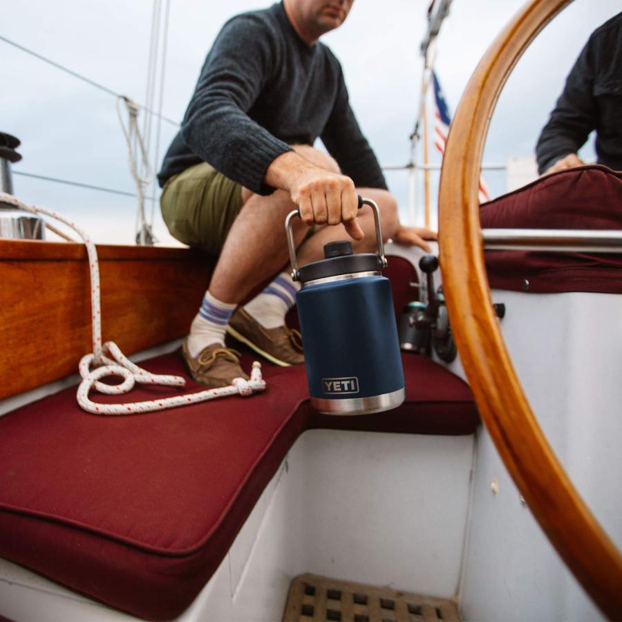 YETI Rambler ハーフガロン ジャグ マグキャップ付き 真空断熱 ステンレス製、ネイビー | YETI | 04