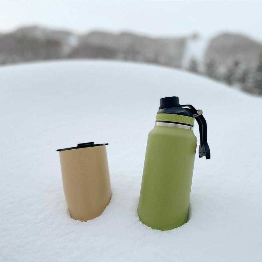 ORCA HYDRA 22 OZ. 18/8 STAINLESS STEEL INSULATED WATER BOTTLE, SCREW TOP SPORTS BOTTLE, POWDER COATED, WITH SILICONE GRIP WHALE TALE HANDLE, TOP | LES CREATIONS | 04