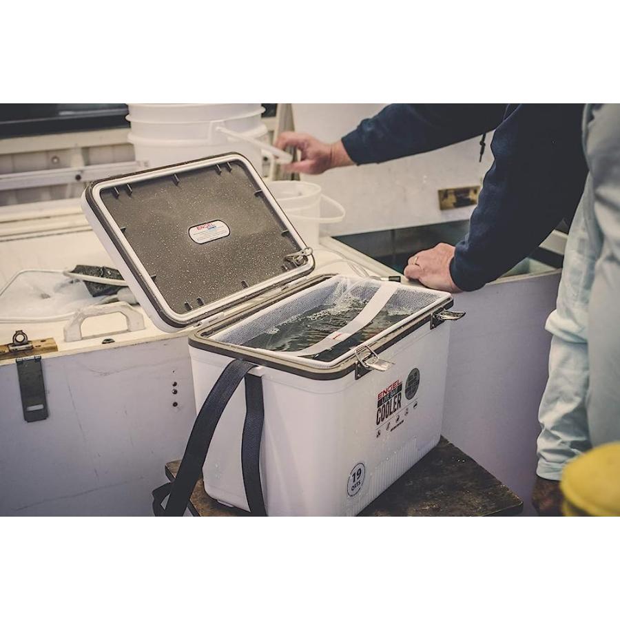 ENGEL 30QT LIVE BAIT COOLER BOX WITH 2ND GEN 2-SPEED PORTABLE AERATOR PUMP. FISHING BAIT STATION AND MINNOW BUCKET FOR SHRIMP, MINNOWS, AND OTHER |  | 07