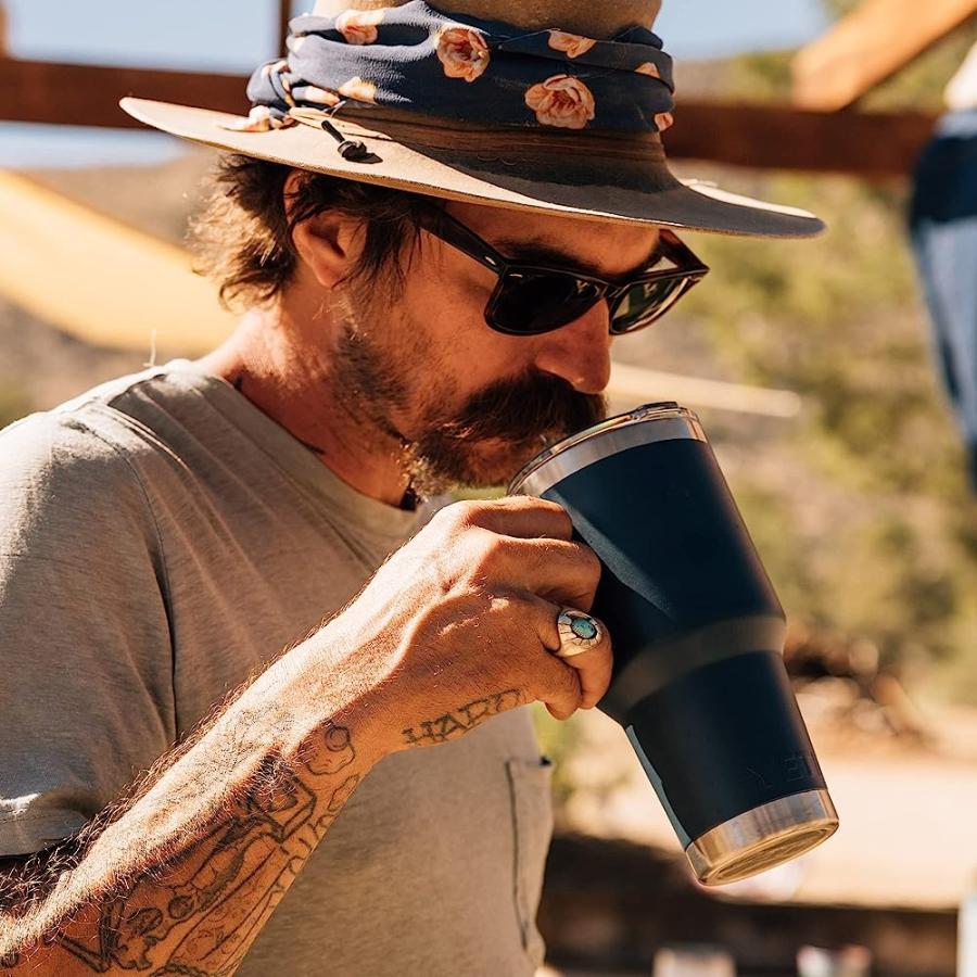 YETI RAMBLER 35 OZ STRAW MUG, VACUUM INSULATED, STAINLESS STEEL, BLACK | YETI | 01