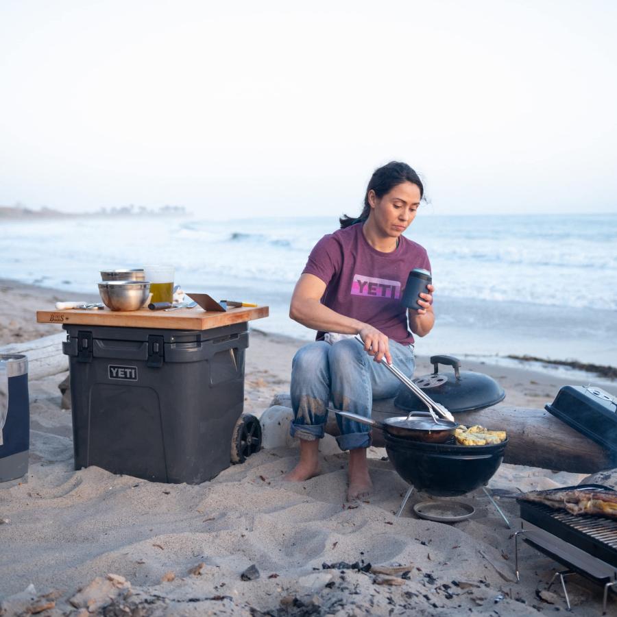 YETI Roadie 48 クーラー:YETIボックス ホイールクーラー:YETI キャスター付き、チャコール | YETI | 07