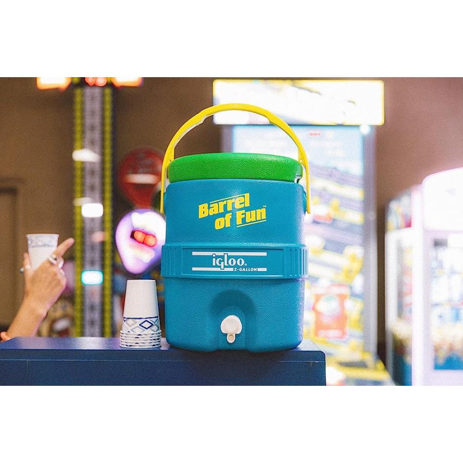 IGLOO 2-GALLON RETRO PARTY WATER JUG COOLER, LIGHT BLUE | igloo | 03