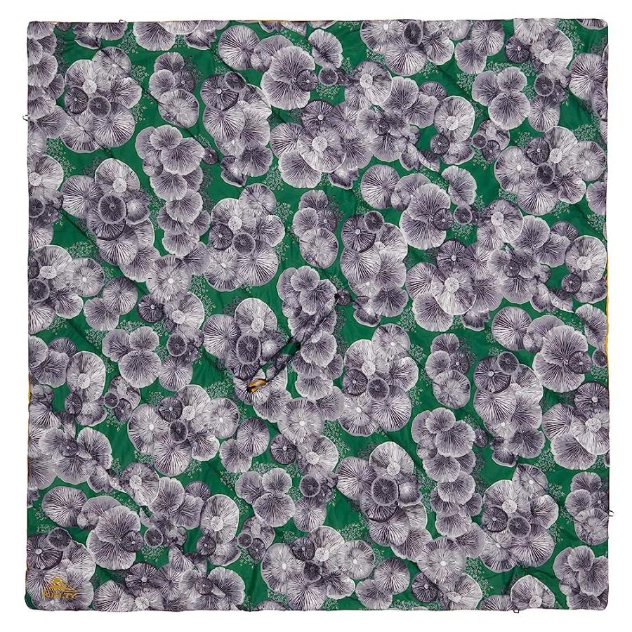 KELTY HOODLIGAN BLANKET - PONCHO WEARABLE CAMPING AND CASUAL INSULATED BLANKET WITH OPTIONAL HOOD, OLIVE OIL | KELTY