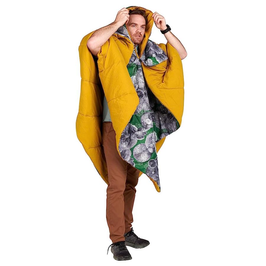 KELTY HOODLIGAN BLANKET - PONCHO WEARABLE CAMPING AND CASUAL INSULATED BLANKET WITH OPTIONAL HOOD, OLIVE OIL | KELTY | 05