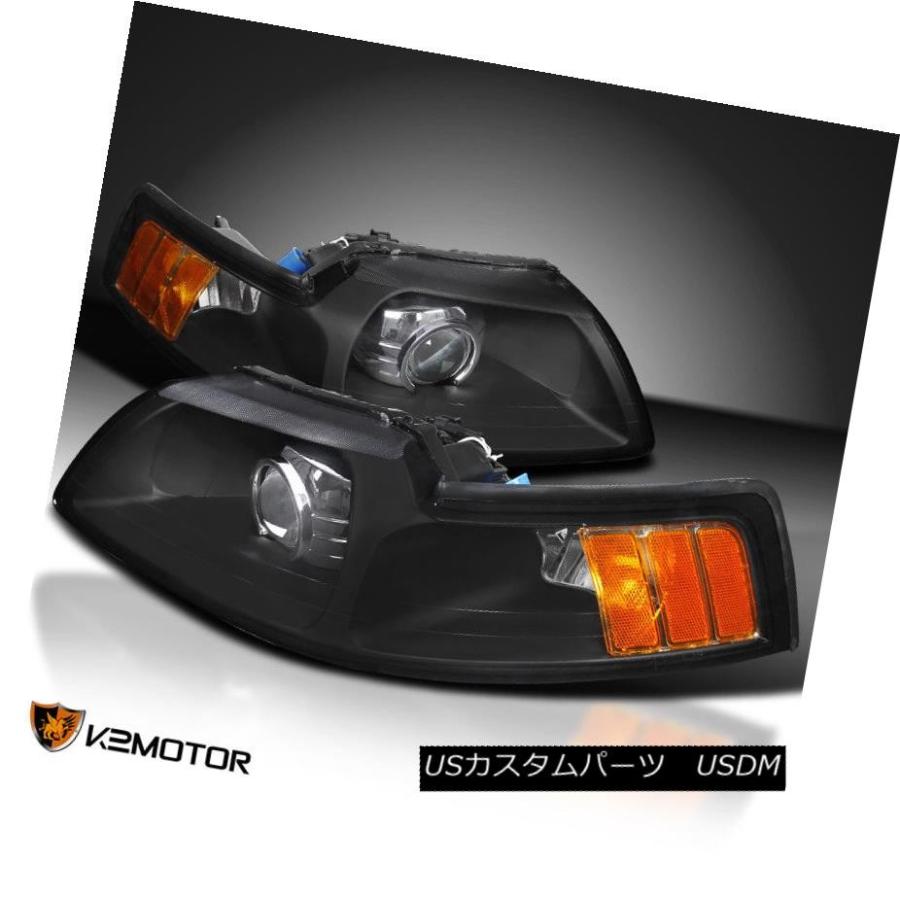 ヘッドライト [ブラック] 1999-2004 Ford Mustangカスタムレトロフィットスタイルプロジェクターヘッドライトペア [Black]