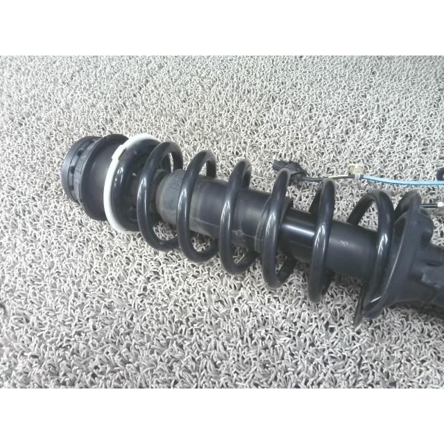 N−VAN JJ2 左フロントストラット ハブナックル付き 51621-TXB-J03