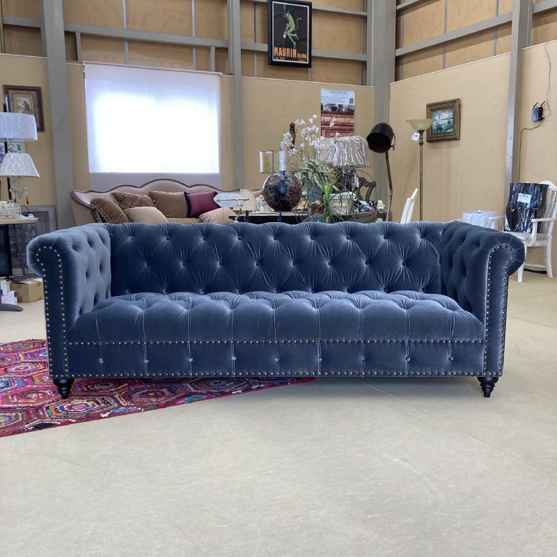 【新品】 チェスターフィールド ソファ 布張り 3人掛け ジェニファーテイラー 三人 スティール グレー ソファー 布製 高級 クラシック テイスト 63022-MVS 【GM2516207220】(91520円)