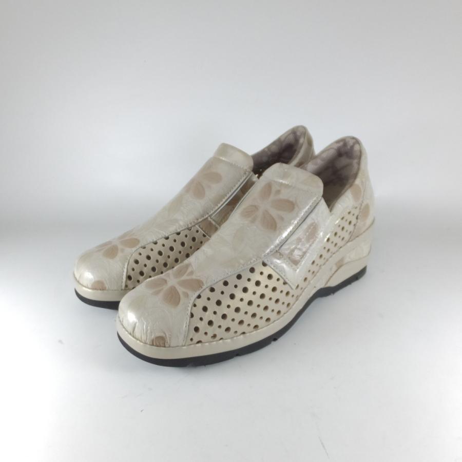 売れ筋大阪 Vigevano 靴 Vigevano パンプス 9118 ベージュ パンプス スリッポン 幅広 4e 外反母趾 パンチング 履きやすい靴 レディース 歩きやすい靴 旅行 中高年 おしゃれ 売りショッピング Www Superavila Com