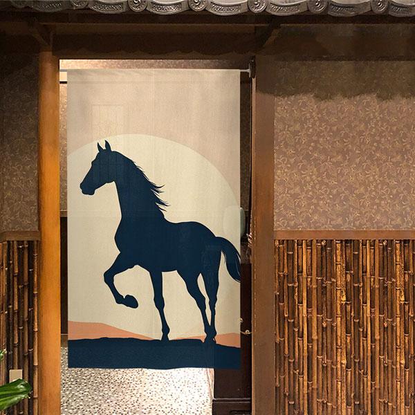 のれん 富士山 馬 うま 縁起物 85×150cm 暖簾 干支 縁起 業務用 店舗用 飲食店 施設 向け 日本製 和風 おしゃれ シンプル ホース 競馬 玄関土間 |  | 01