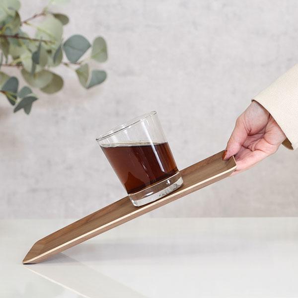 ノンスリップ トレイ お盆 斜めにしても滑らない おしゃれ トレー 突板トレー 人気 北欧 モダン 四角 すべらない 滑らない 滑り止め |  | 01