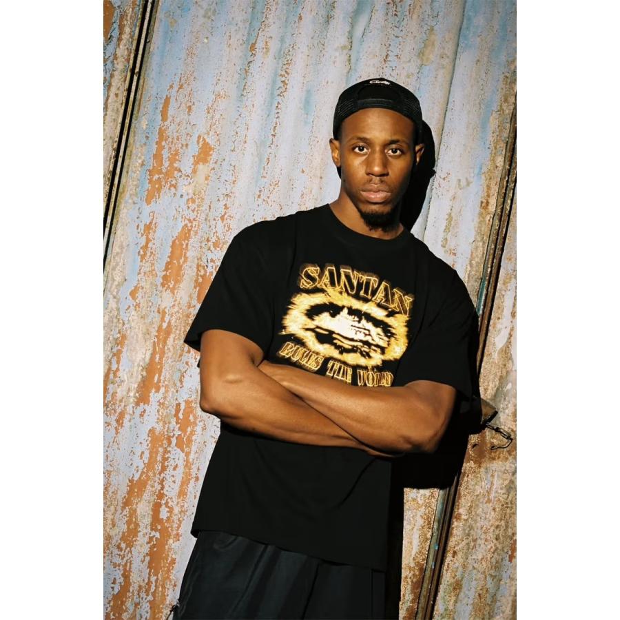 CORTEIZ SANTAN ALCATRAZ TEE Tシャツ【BLACK / ORANGE FLAME