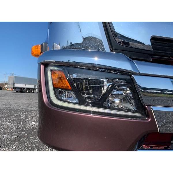 17レンジャー用ヘッドライトアッパーガーニッシュ : トラックアート