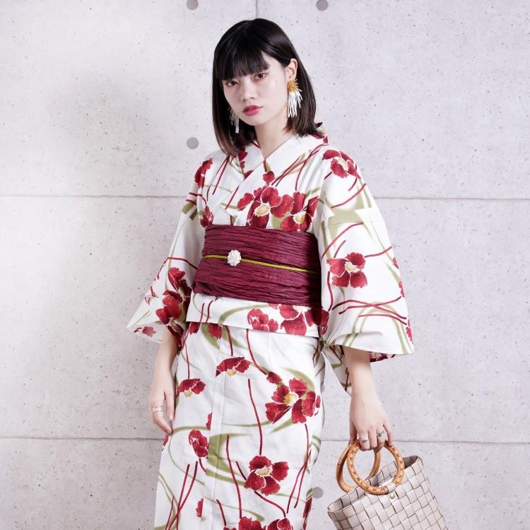 浴衣 セット ワンタッチ フリーサイズ ３点セット 浴衣 作り帯 下駄 おはしょり完成 腰ひも縫付け済 和歌山染工 女性 レトロ レトロホワイトに流れる赤い花 浴衣通販 Utatane 通販 Yahoo ショッピング