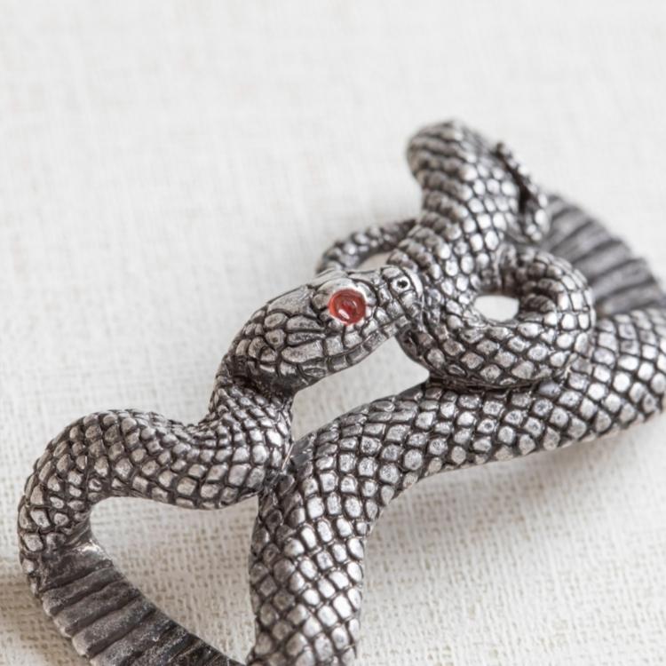 帯留め アンティーク風 数-SUU- レトロ 蛇 シルバー系 赤 レッド