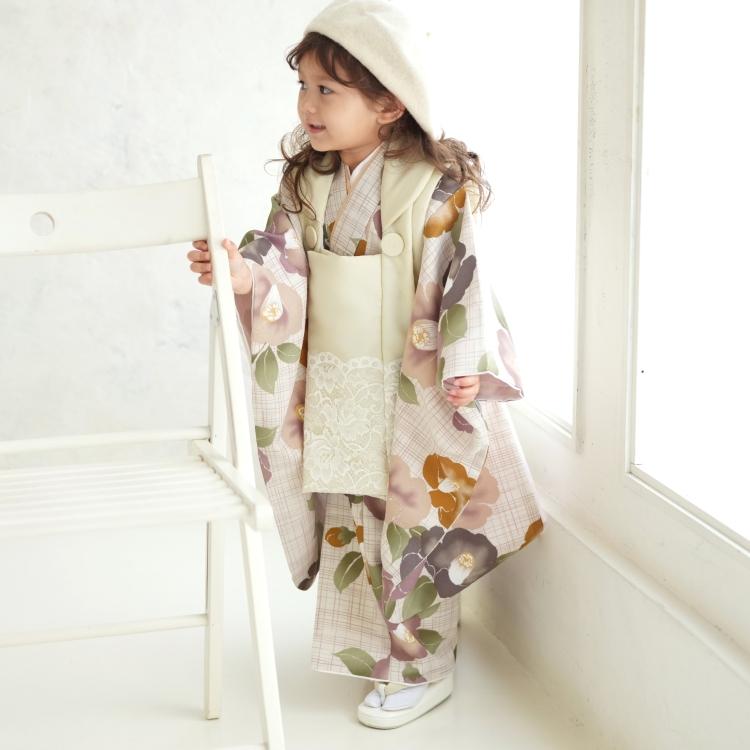 七五三 着物 3歳 販売 女の子 七五三セット utatane レトロモダン系 七五三 3歳 花 オフ白系 着物 身丈 七五三 3歳 販売 長襦袢 ベレー帽 草履 足袋 5cm 袖丈