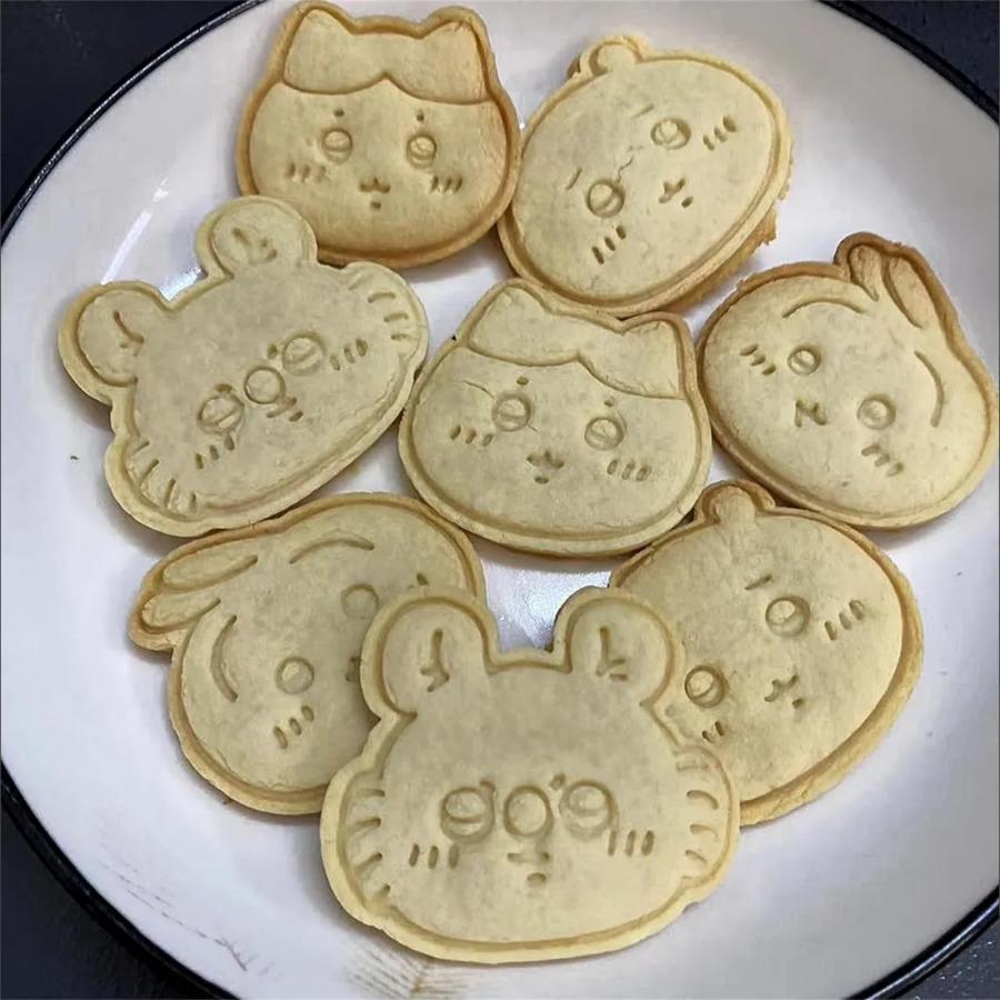 8点セット クッキー型抜き ちいかわ ハチワレ うさぎ モモンガ DIY焼き