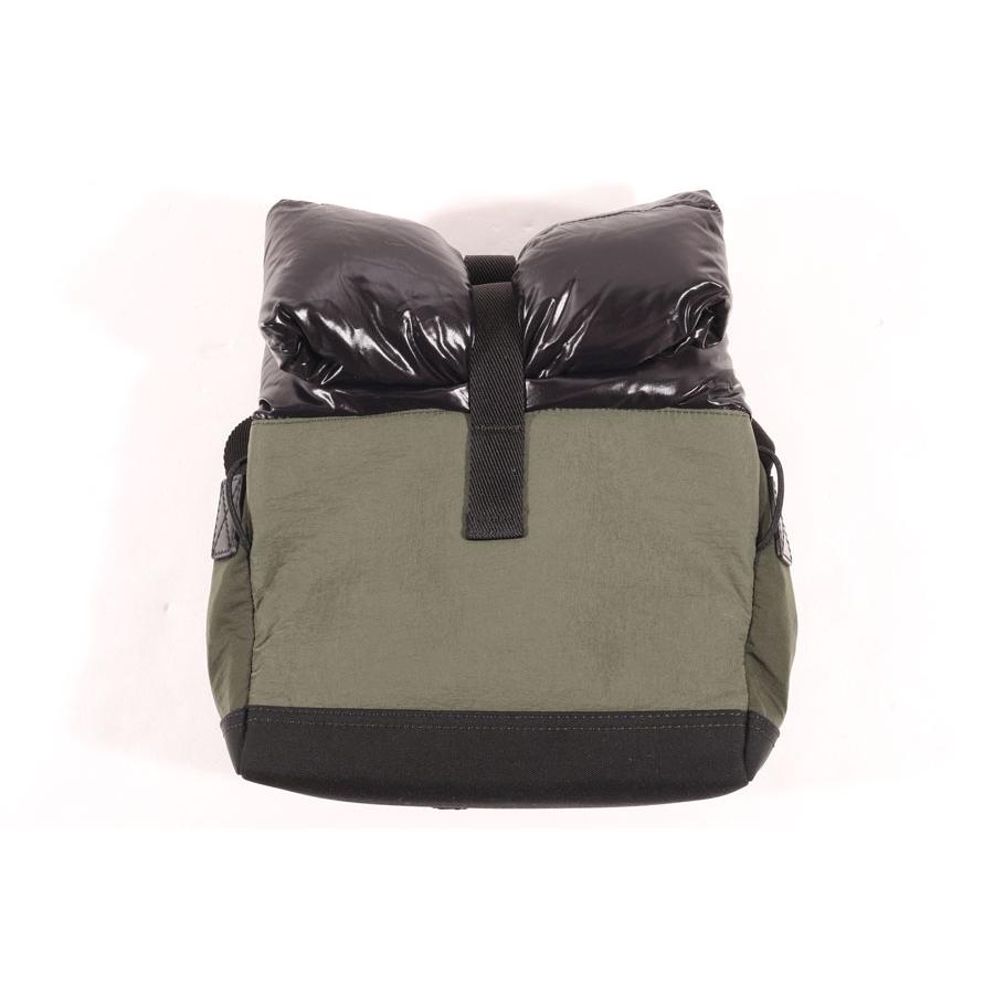 MONCLER（モンクレール） ボディバッグ F209A5H60110 02SL7 グリーンx