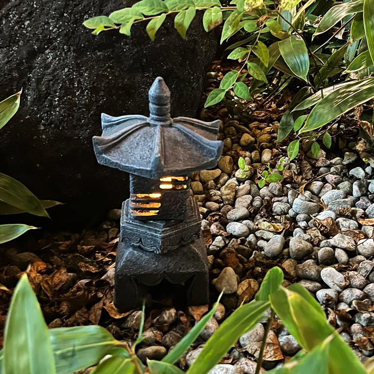 石灯 灯篭 燈籠 石灯篭 灯籠 オブジェ 和風 庭石 燈篭 置物 DENKO HOME 灯篭 石灯篭 光る ソーラー 石 とうろう 和風 灯籠