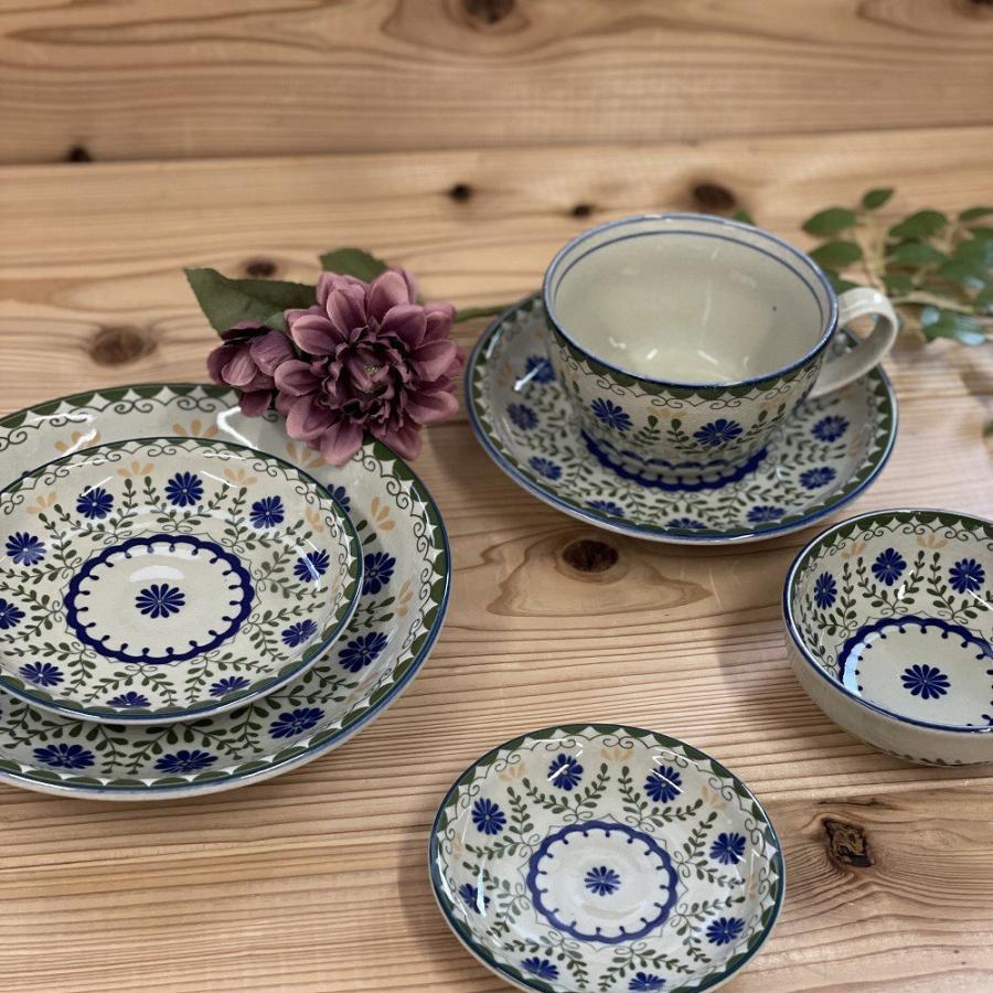 北欧風グリーンフラワー 美濃焼 16.5cmプレート／中皿 北欧食器