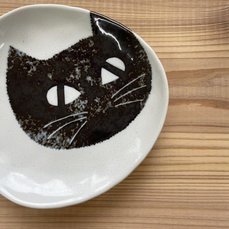 美濃焼 ねこ＊まるけ ミツメル 13.7cm三角プレート／取り皿