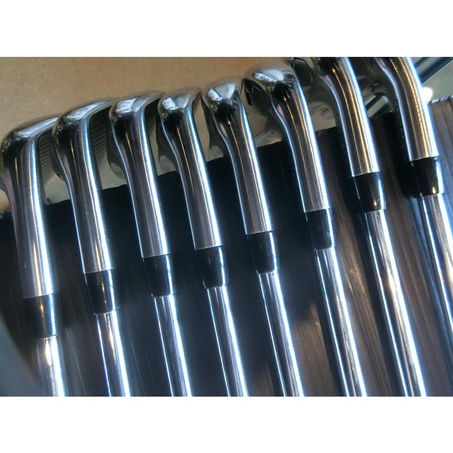 タイトリストT200 (ブラック仕様) 4-9,P,48 8本 セット タイトリスト「T100・S ブラック」「T200 ブラック」限定