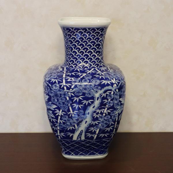 送料無料】【アウトレット】有田焼 地紋花絵角型 花瓶 (木箱付) 18-087