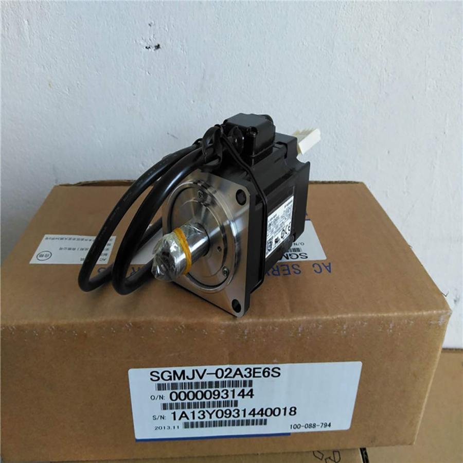 新品  SGMJV-02A3E6S 200W 3000r/min 0.637N.m 200VAC  6ヶ月保証